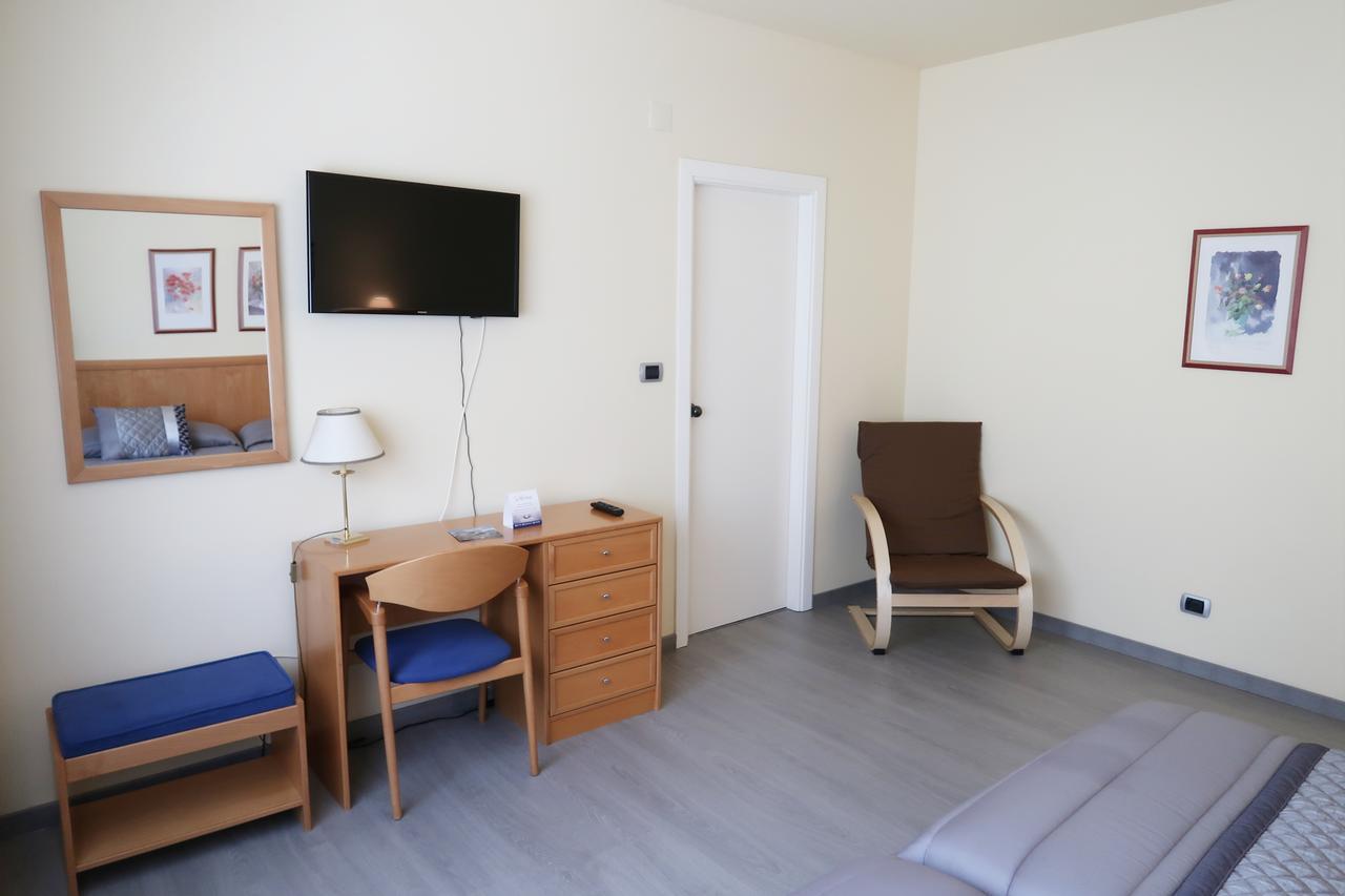 Hospedaje Y Hotel O Camino O Barco de Valdeorras Kültér fotó